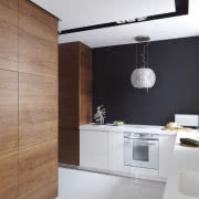 Starannie zaplanowano oświetlenie - ukryte w...