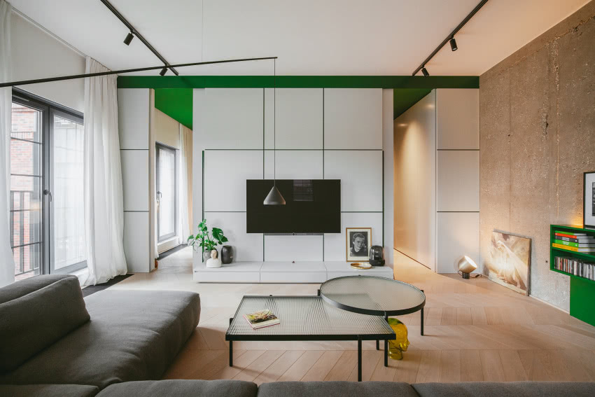 Surowość betonowych ścian i białej
zabudowej...