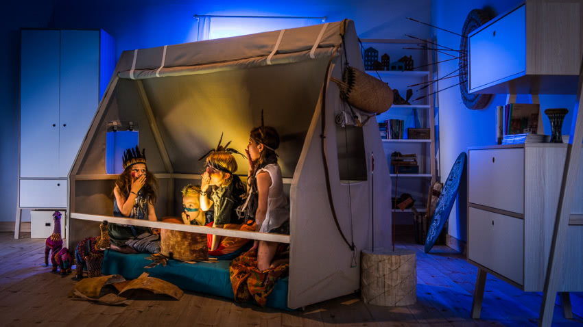 Czasem baldachim łóżka może zmienić się w namiot...