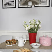 Grafiki z samochodami do jadalni wybrał starszy...