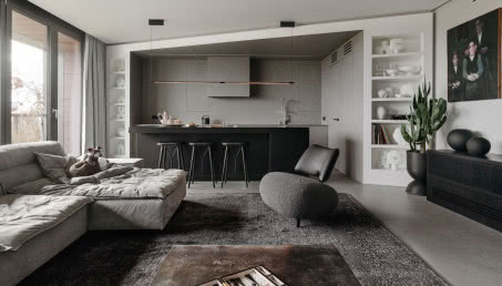 Mieszkanie-galeria w Bydgoszczy. Surowy beton i brutalistyczna szczerość