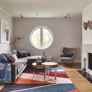 Dwupoziomowy apartament na Kabatach. Powstał z trzech małych mieszkań!