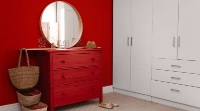 Czerwony - najtrudniejszy kolor w aranżacji wnętrz. Jak urządzić mieszkanie z kolorem czerwonym?