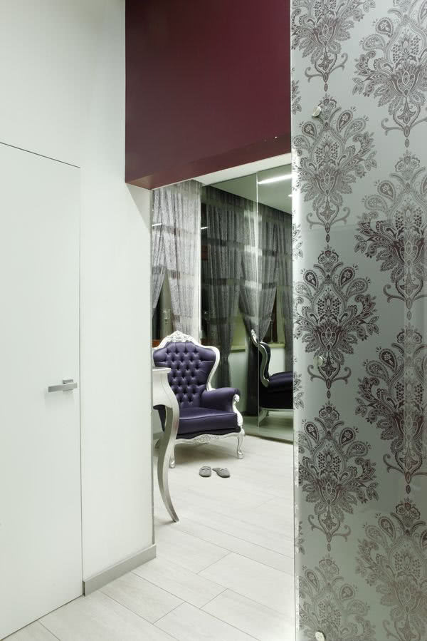 Zaraz po wejściu goście trafiają do garderoby....