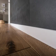 W listwie przypodłogowej Esquero znajduje się...