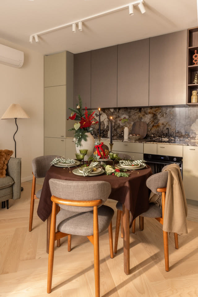 kuchnia z salonem świąteczny wystrój