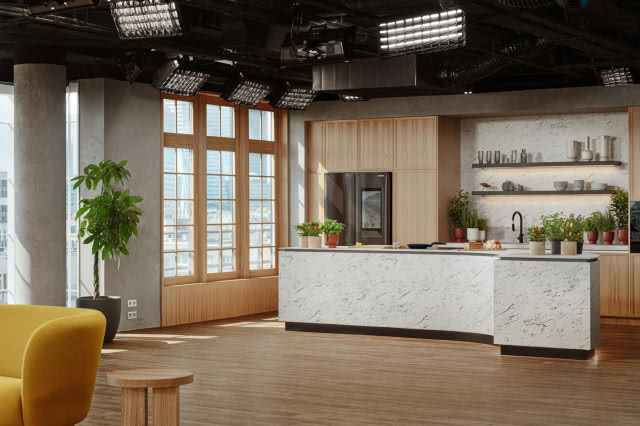 Najpopularniejszy polski program śniadaniowy „Dzień Dobry TVN” z nową aranżacją studia. Za projektem stoi pracownia Sikora Wnętrza