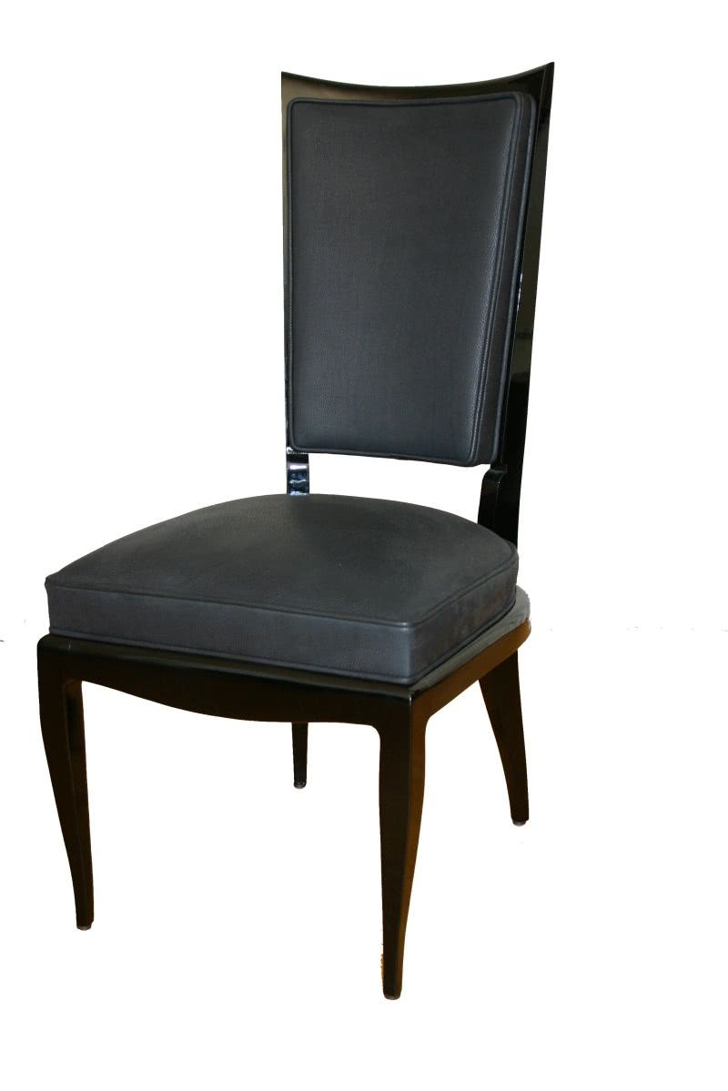 Krzesło z tapicerowanym siedziskiem i oparciem,...