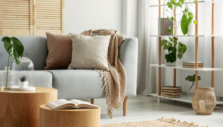 Szary salon - jak dobrać do niego meble i dodatki?