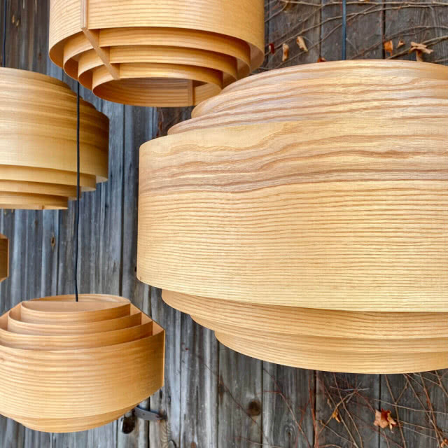 wiszące lampy w grupie