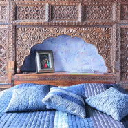 Zamkowe wnętrze na strychu kamienicy