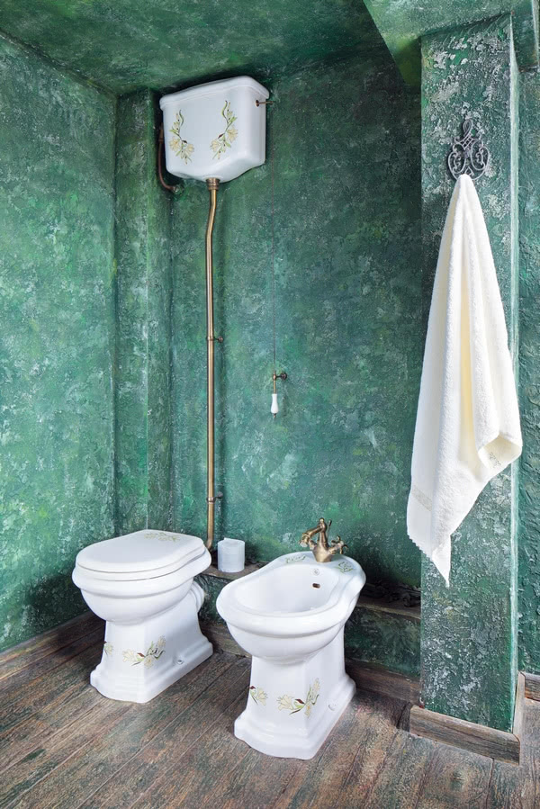 Ceramikę sanitarną w pokoju kąpielowym Ewa...