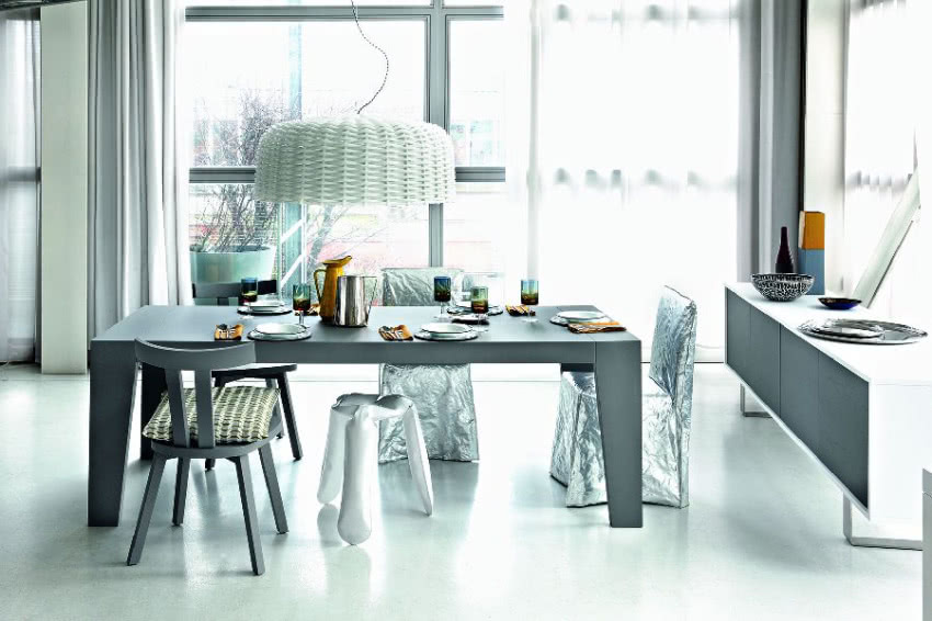 Jadalnia urządzona meblami marki Gervasoni