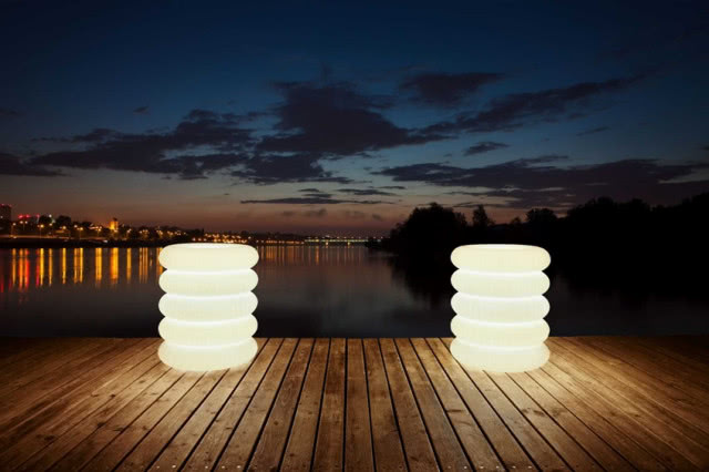 nadmuchiwane jakby koła ratunkowe