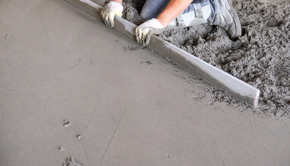 Sprawdzony sposób na wnętrze bez progów! Jak działa wylewka samopoziomująca?