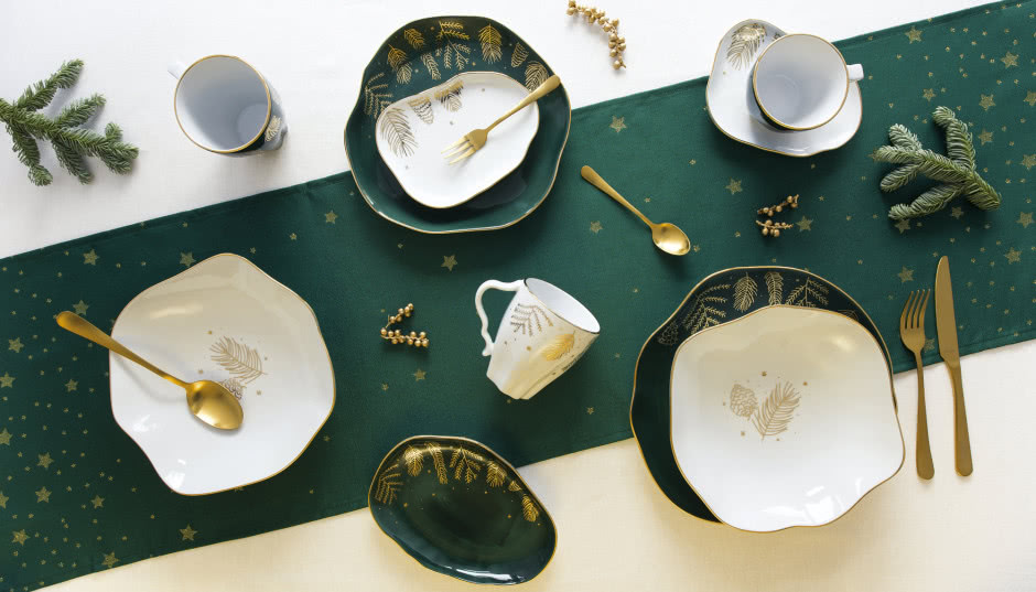 Magia zimowej aury przeniesiona do świata porcelany