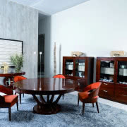 Stół Victoria i krzesła Peggy, Selva