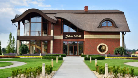 Sto lat dla marki Unimebel!