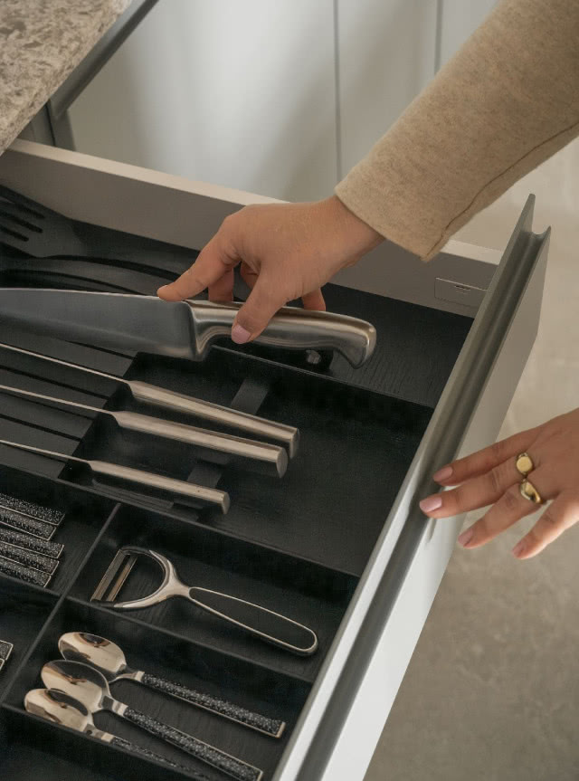 Drewniany wkład na sztućce