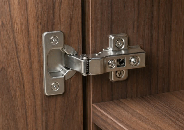 zawias do drzwiczek kuchennych