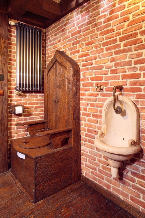 Sedes-tron – to dzieło stolarzy, ukrywa się w...