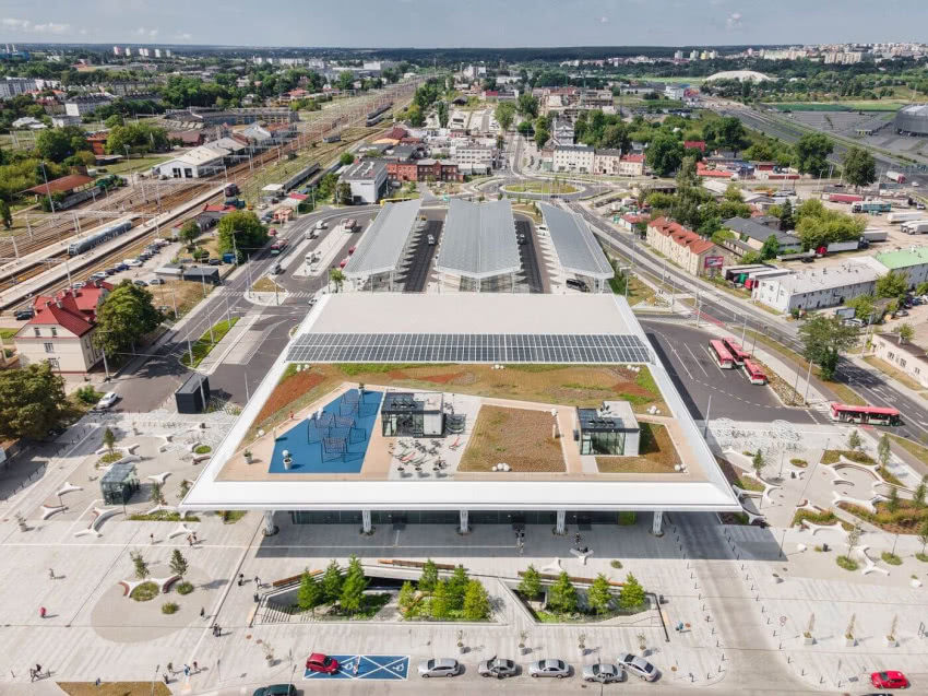 Nowy budynek dworca Metropolitalnego...