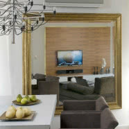 Metal z drewnem w mieszkaniu