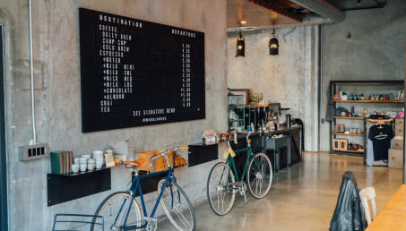 Beton polerowany na posadzce. Nowoczesna podłoga betonowa we wnętrzach!