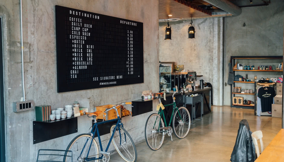 Beton polerowany na posadzce. Nowoczesna podłoga betonowa we wnętrzach!