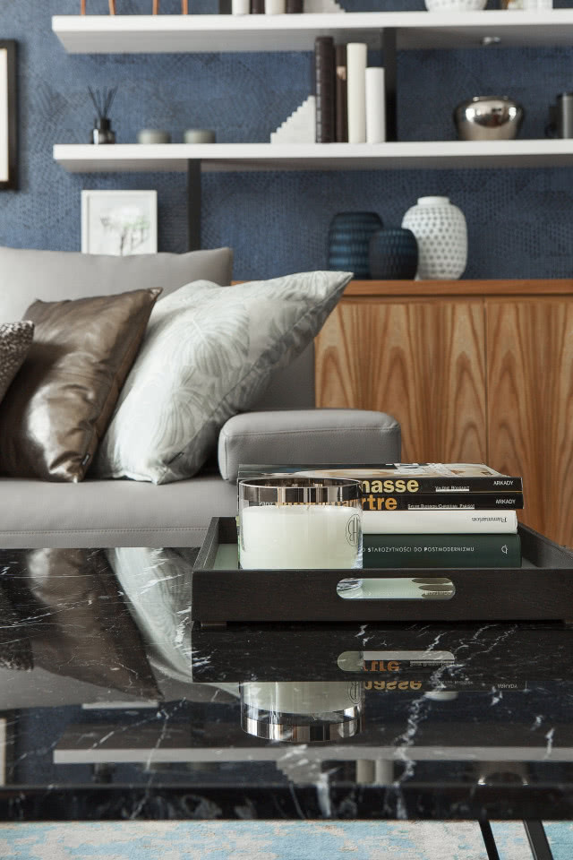 Marmurowy stolik do salonu