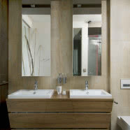 Metal z drewnem w mieszkaniu