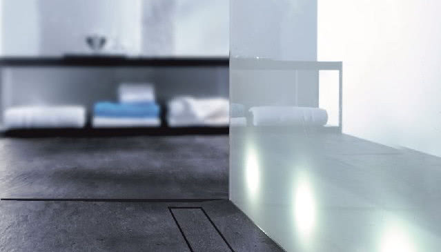 Kamień w łazience i odwodnienie liniowe TECEdrainline