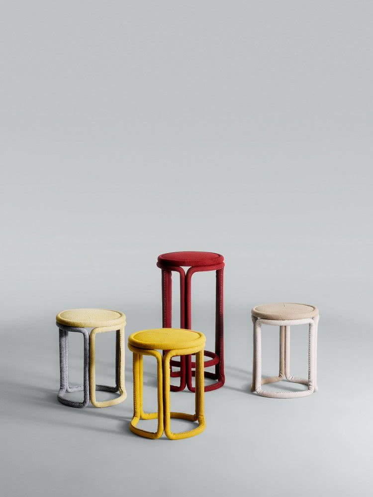 Na miękko
Stołki Hardie powstały na zlecenie...