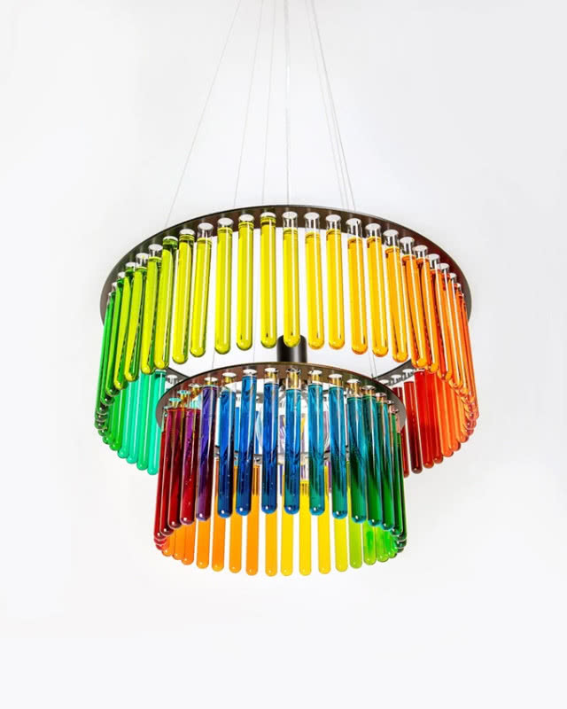 lampa z tęczowych probówek