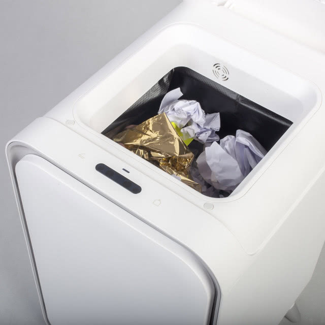 Robin marki Opus przypomina niszczarkę do papieru.