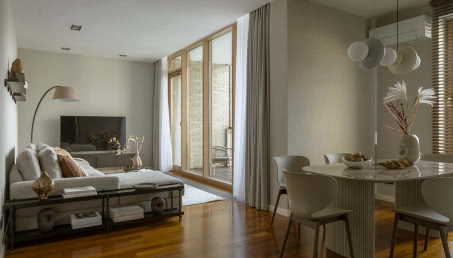 Mieszkanie jak z Pinteresta. Kojące wnętrza w beżowym odcieniu