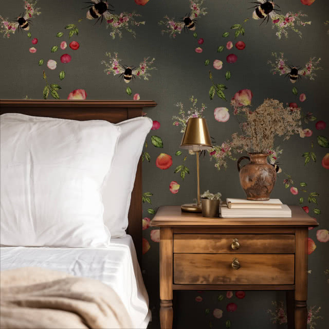 tapeta w kwiaty w sypialni