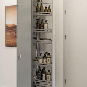 Wiosenne porządki w domu – jak zaprowadzić porządek w kuchni, łazience i garderobie bez rewolucji