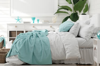 Styl hampton - jak wprowadzić go do wnętrza małej sypialni?