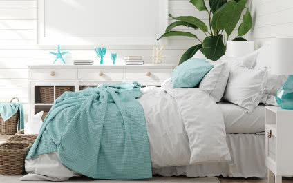 Styl hampton - jak wprowadzić go do wnętrza małej sypialni?