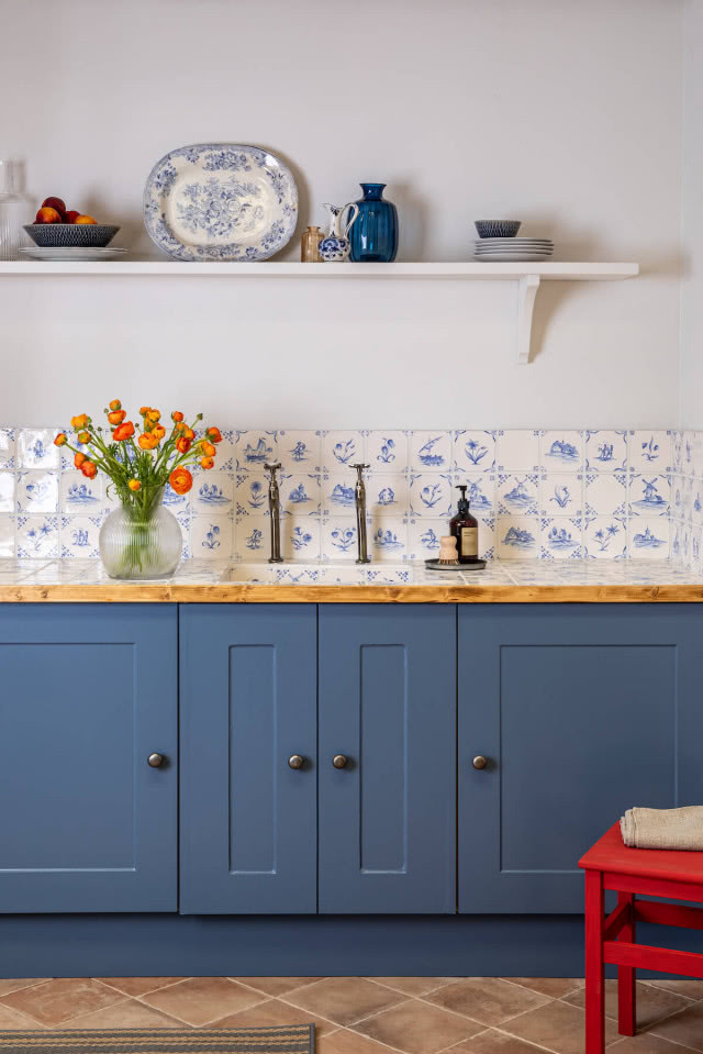 Kuchnia bez górnych szafek 