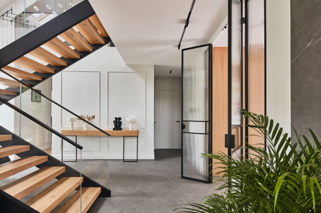 Ażurowe schody na piętro