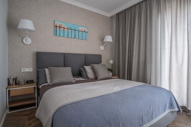 Sypialnia w stonowanych kolorach