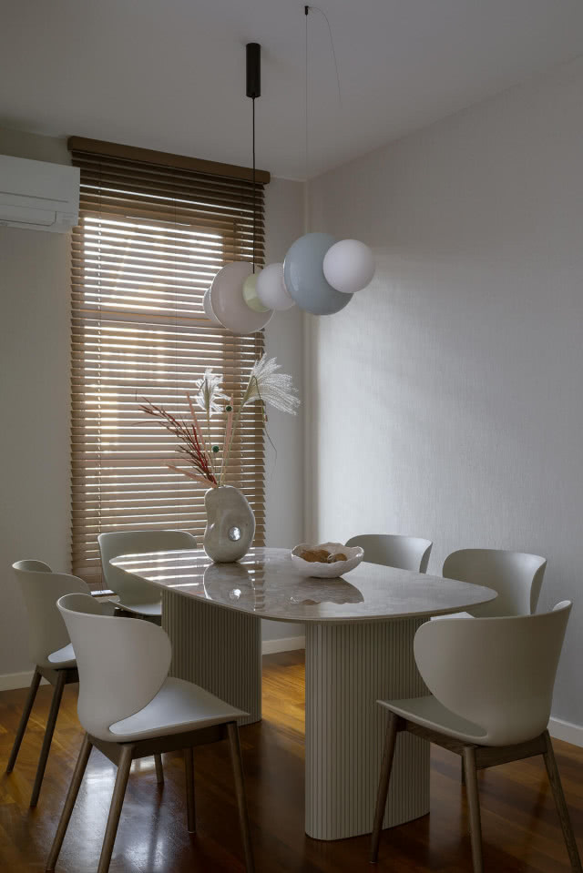 Minimalistyczna jadalnia