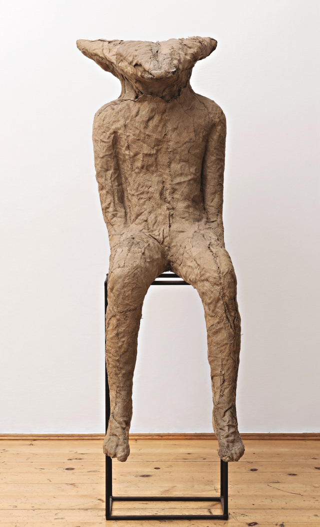 Magdalena Abakanowicz, „Lis”, 2009, juta, żywica, żelazo, Fundacja Marty Magdaleny Abakanowicz Kosmowskiej i Jana Kosmowskiego, fot. Wojciech Holnicki-Szulc