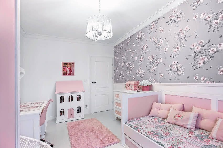 Dominującym kolorem w pokoju Nadii jest jasny...