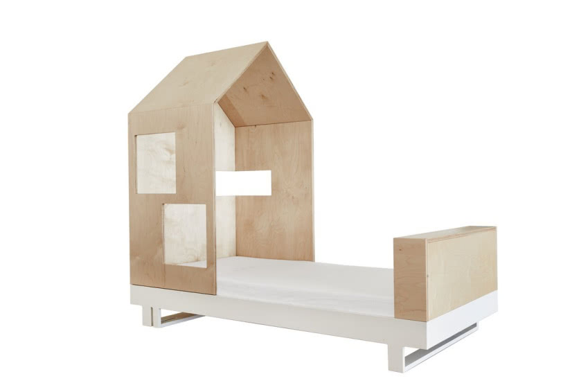 Łóżeczko z daszkiem w ciągu dnia zachęca do...