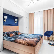 Dominującym kolorem w pokoju Nadii jest jasny...