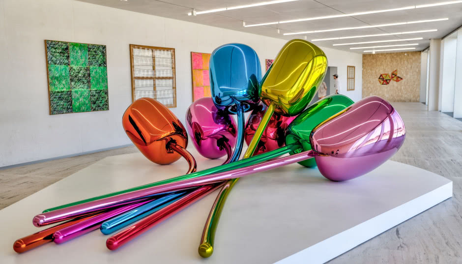 Król kiczu, który podbił świat sztuki! Jeff Koons zrewolucjonizował pojęcie rzeźby