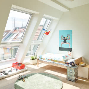 Jak doświetlić poddasze? Wybierz okna dachowe w zestawach